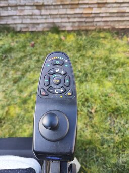 Prodám elektrický invalidní vozík Invacare - 8