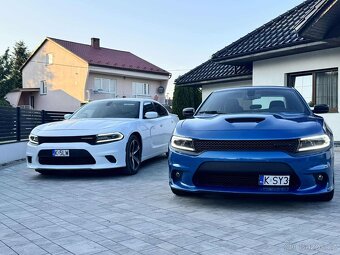 Dodge Charger V8 (2022) – velmi dobrý stav - 8
