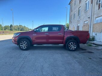 Toyota Hilux DC 2.4 D-4D - 8