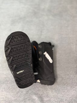 Snowboard/vázání/boty/bunda/kalhoty/rukavice - 8
