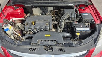 Hyundai i30 kombi 1,4i 2012 - 8