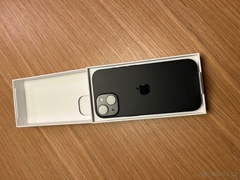 Nový iPhone 15 black 128 GB - 8