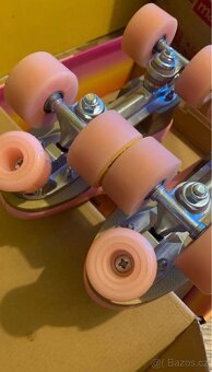 Roller skates - 8