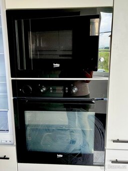 Kuchyňská linka 6,8 metrů včetně spotřebičů - 8