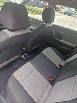 Škoda Fabia 2 kombi 1.4i 16v/MODEL 2011/NOVÁ STK - 8