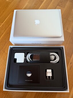 MacBook Air 13” (2017) – 128GB, plně funkční - 8