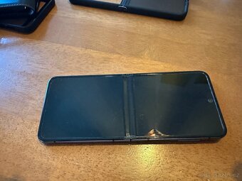 Prodám Samsung Z FLIP 5 8/512 GB perfekt stav - 8
