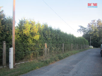 Prodej stavebního pozemku 900 m2, Ohrobec, ul. Lipová - 8