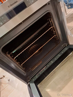 Vestavná parní trouba Electrolux - 8