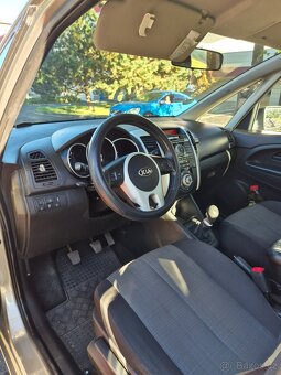 KIA VENGA LPG - 8