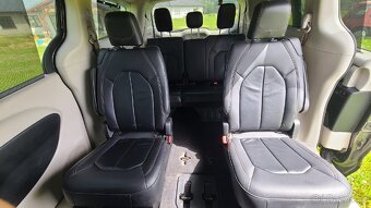 Chrysler Pacifica 2017 - 8