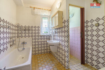 Prodej rodinného domu, 226 m², Žlutice, ul. Poděbradova - 8