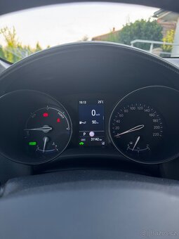 TOYOTA C-HR GR Sport 2.0 Hybrid 2022 - 8
