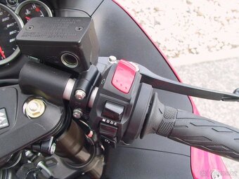Suzuki GSX 1300 R Hayabusa - 8