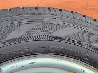 Zimní Hankok 195/70/15C + disky - 8