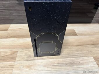 Prodám Xbox Series X Halo Edition 1tb - 8