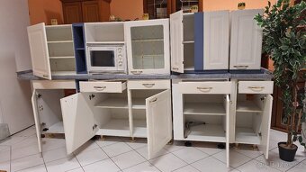 Bílá kuchyňská linka limka v masivu - 8