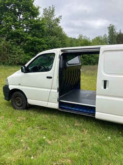 Toyota Hiace - 8