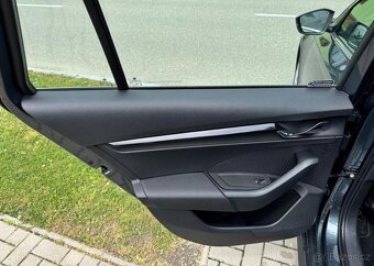 Škoda Octavia SCOUT 2.0 TDI DSG COMBI nafta automat 147 kw - 8