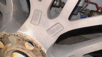 Prodám/vyměním za R18 originál Oxigin 5x112 235/35/19 - 8