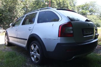Škoda Octavia Scaut 4x4 2.0TDI - 8