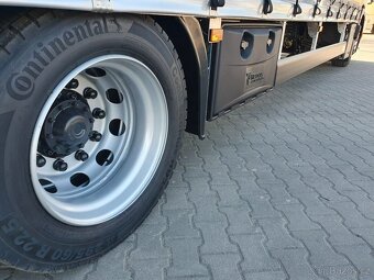 Scania R 320 4x2 včetně plachtové nástavby a hydr. čela - 8