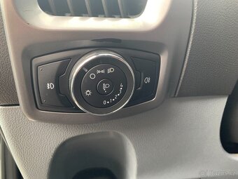 Ford Transit Custom 2,2 TDCi L2 9míst - Webasto r.v. 2015 - 8