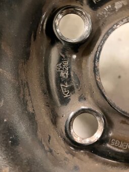 Prodám zimní kola+disky - 8