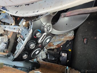 Hyundai Coupe RD2 - Náhradní díly - 8