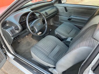 Ford Tempo coupe - 8