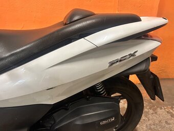 Honda 125 PCX - 8