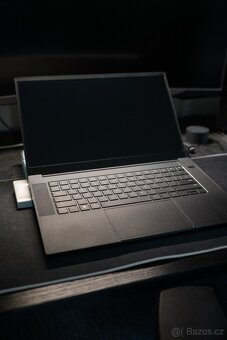 RAZER BLADE 15" RTX 3070 | 32GB DDR5 | 1,5TB M2 NVEe - 8