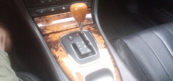 Jaguár SType 4,2 liter V8 - 8
