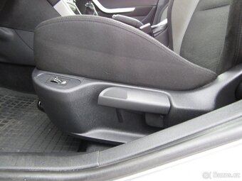 Peugeot 308 1.6 HDi , 82 kW nafta, 2013 - 8