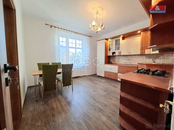 Pronájem bytu 2+1, 74 m², Karlovy Vary, ul. Rumunská - 8