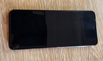 Prodám Samsung Galaxy Z Flip 5 – 512 GB, černý, JAKO NOVÝ - 8