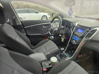 Hyundai I30 kombi rv.2015, nová STK 12/27 - 8