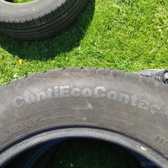 Pneu 215/60 R16 - 8