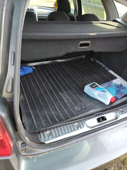 Peugeot 407 SW - 8