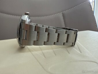 Rolex Oyster Perpetual 41 - 8