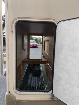 Obytný vůz Ford Transit 2,4 TDCI RIMOR EUROPEO - 8