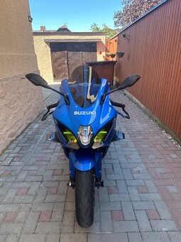 Suzuki gsxr 1000 - 8