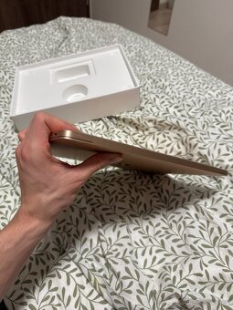 Apple MacBook RM1 2020 - 8