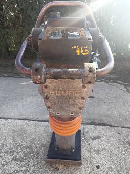 Vibrační pěch BOMAG - 8