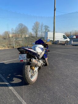 Honda CBR 954rr - 8