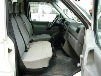 VOLKSWAGEN TRANSPORTER 2.5 TDI - 8
