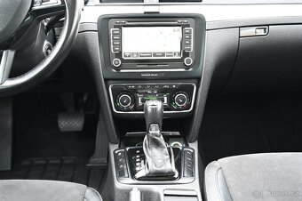 Škoda Superb 2.0TDI 125KW DSG Elegance 2/14 - 8