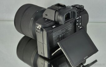 Sony Alpha 7II (ILCE-7 Mark 2) +FE 28-70mm1200 Exp - 8