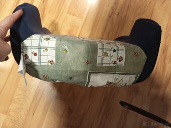 Dětský podsedák do auta - 8