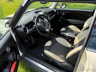 Prodám vůz MINI COOPER, rok výroby 2011. - 8